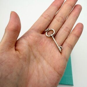 Tiffany & Co. Euc oval key sterling silver